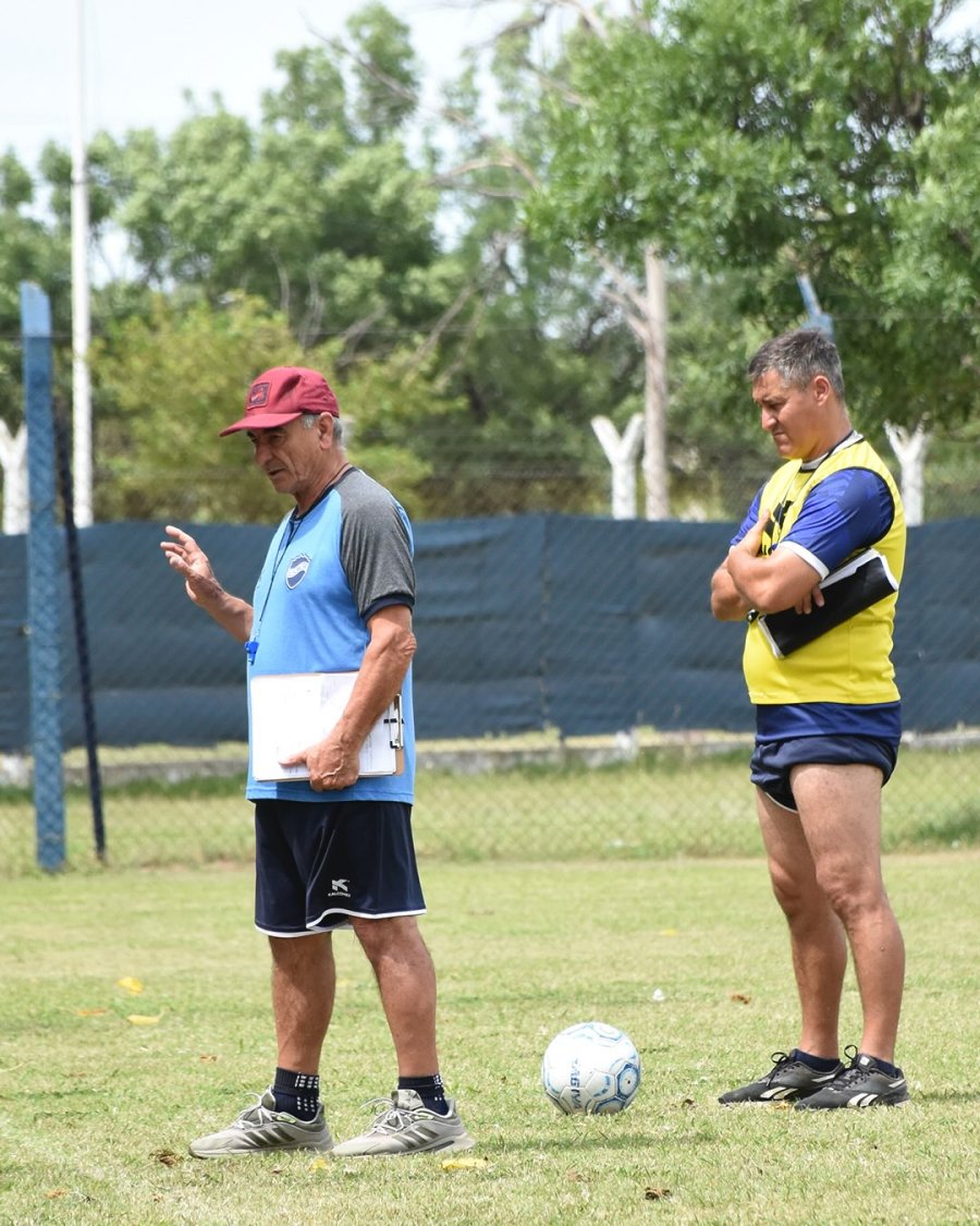 DE VISITANTE. Ben Hur cierra la primera fase visitando a El Expreso, en El Trébol.