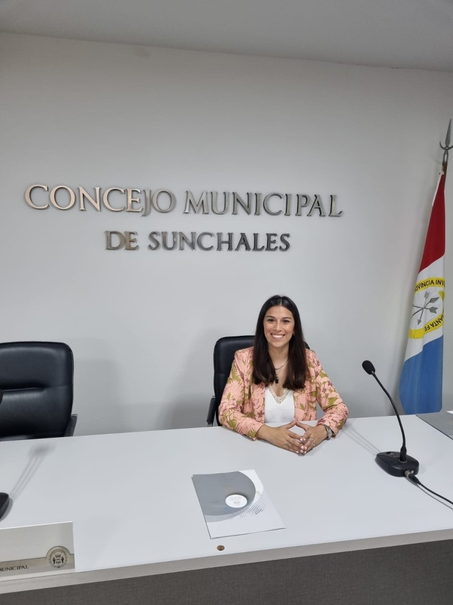 Brenda Torriri en el Concejo.