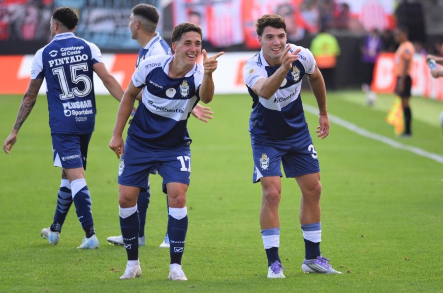 GIMNASIA LE GANÓ A BARRACAS CENTRAL