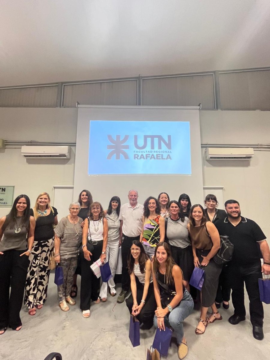 Acto de cierre de año del Gabinete de Idiomas Extranjeros de UTN FRRA.