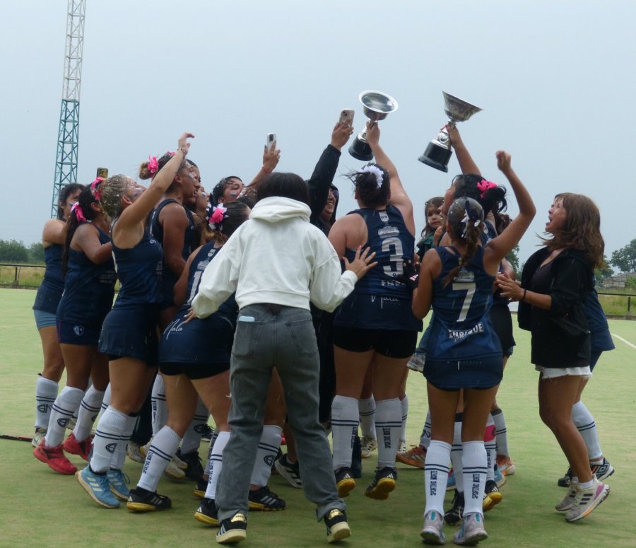 GRAN AÑO. Sportivo se consagró con autoridad.