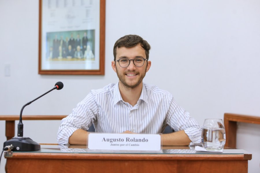 Augusto Rolando deja la banca tras dos a&ntilde;os aunque se sumar&aacute; al gabinete municipal. (FOTO PRENSA CONCEJO)