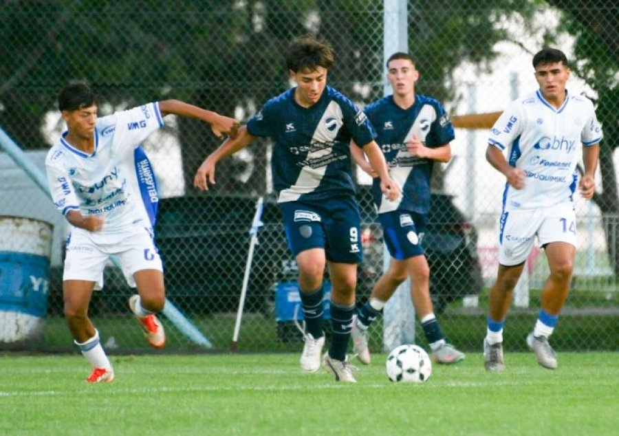 SACO VENTAJA. El Lobo va ganando por dos goles de diferencia.