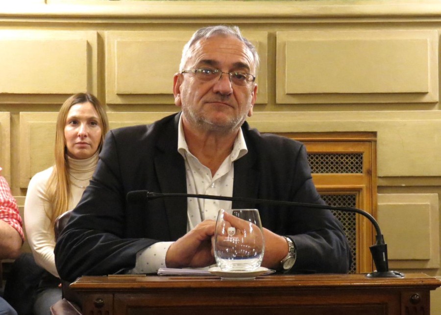 RAFAELINO. Alcides Calvo fue uno de los senadores que se pronunció durante el tratamiento de la Tributaria provincial.