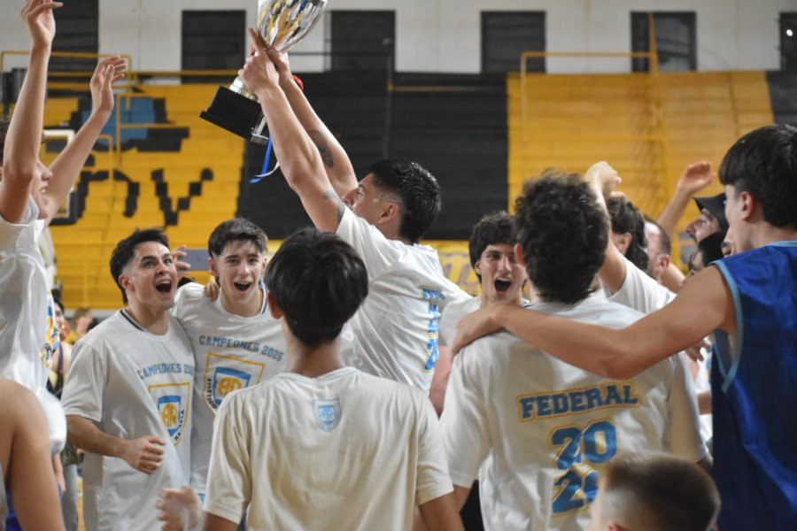 EN PRIMERA. Atlético fue campeón del Pre Federal.