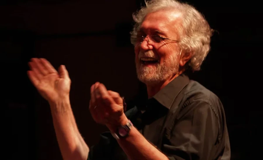 Ernesto Acher, uno de los pioneros de Les Luthiers.