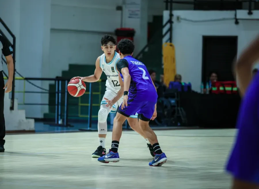 BASE.El sunchalense Mateo Fessia.