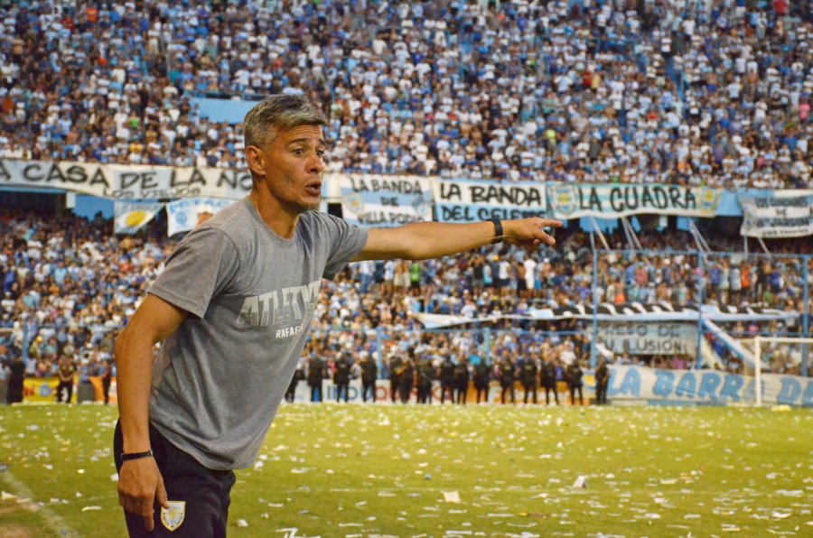 LO DEVOLVIO A SU LUGAR. Iv&aacute;n Ju&aacute;rez en el partido que esper&oacute; todo el a&ntilde;o.