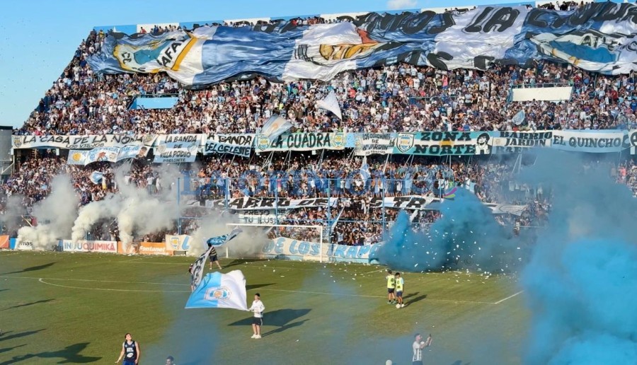 TREMENDO RECIBIMIENTO PARA ATL&Eacute;TICO DE RAFAELA VS SAN MART&Iacute;N DE FORMOSA