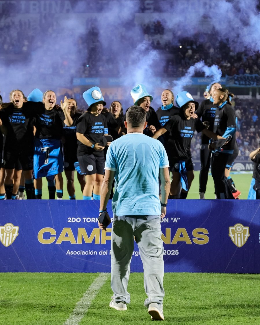 PIRATAS. Campeonas del Clausura de primera divisi&oacute;n.