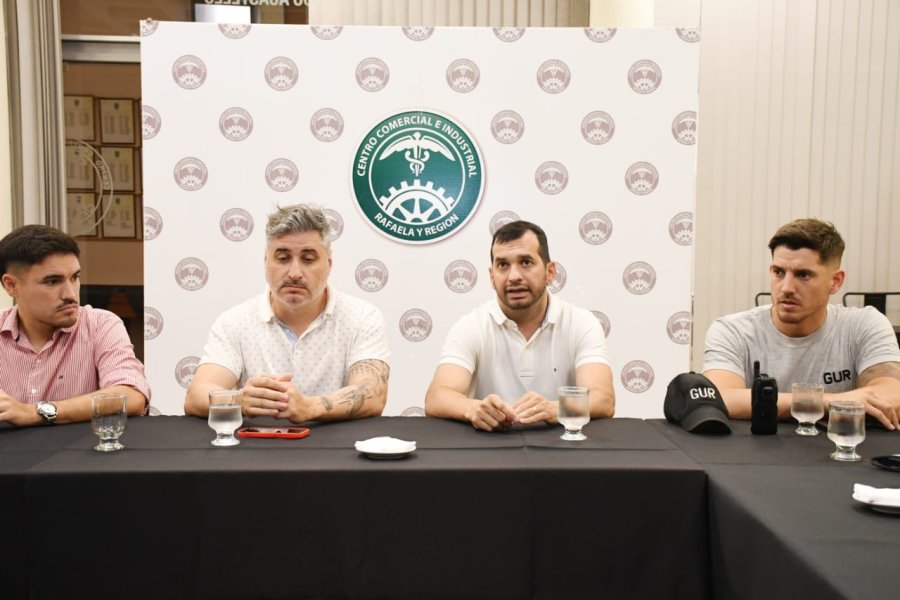 COORDINACION. Durante el encuentro se dialog&oacute; de manera conjunta sobre los dispositivos previstos para las fiestas.