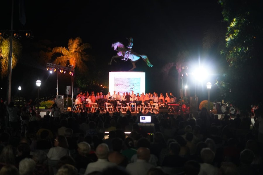 El Gobierno municipal propone celebrar las fiestas con espect&aacute;culos musicales en distintos escenarios, con acceso libre para toda la comunidad.