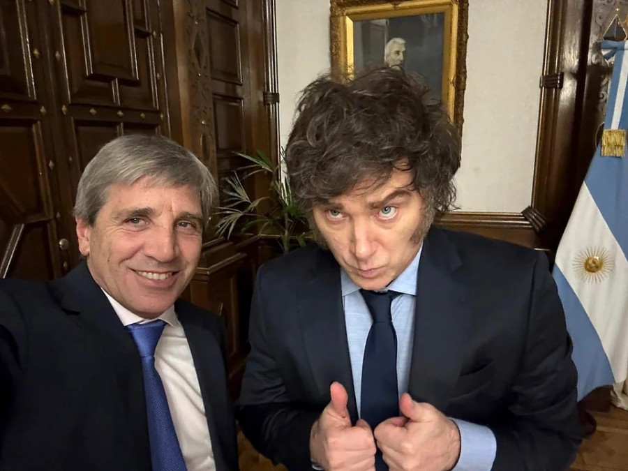 DUPLA. Javier Milei junto a Luis Caputo.