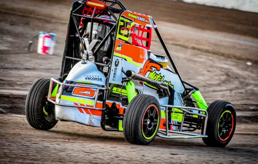 ARTURO FUNES. Intentar&aacute; lograr un resultado positivo en la sexta fecha de la AML.