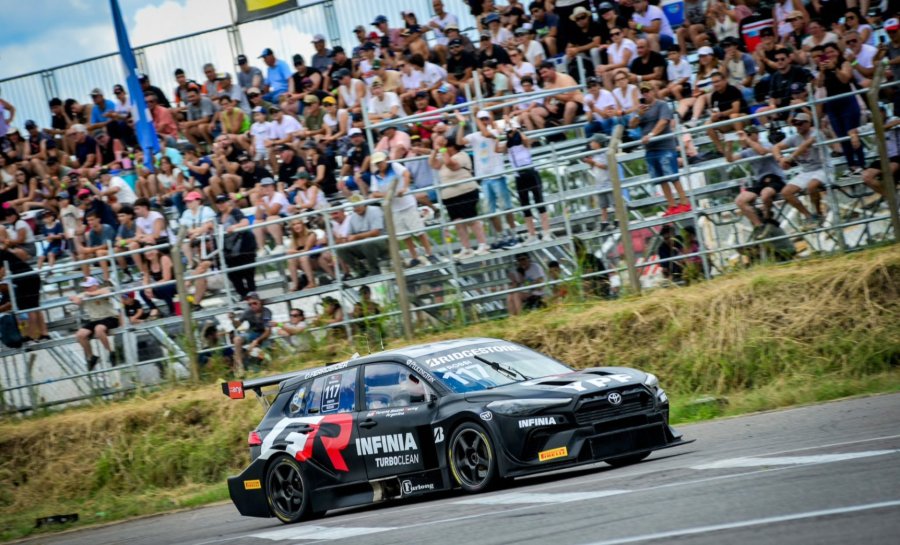 Mat&iacute;as Rossi rumbo al t&iacute;tulo con el Toyota Corolla Cross.