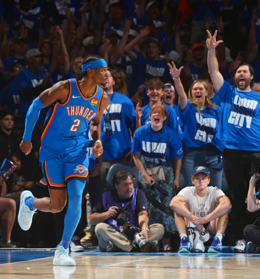 PREPARADOS. Los fan&aacute;ticos de la NBA ya conocen los partidos.