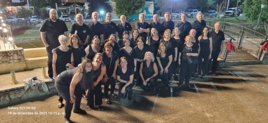 La agrupacio&acute;n coral marijuanense.