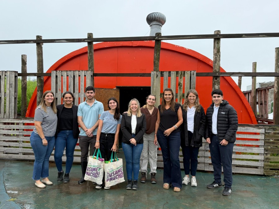 Se entregaron bolsones navide&ntilde;os con donaciones.