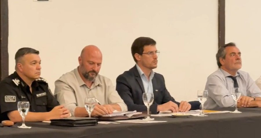 Carlos Pagano, Sebasti&aacute;n Rancagno, Leonardo Viotti y Javier Bottero durante la reuni&oacute;n del Foro de Seguridad.