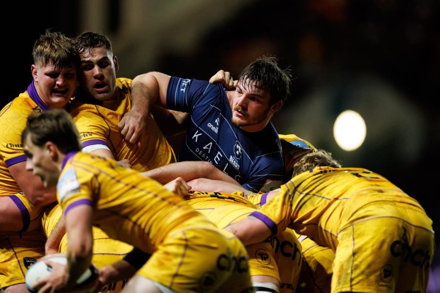 PARA RATO. El segunda l&iacute;nea se siente c&oacute;modo en su actual equipo.