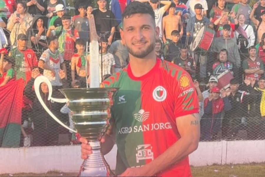 GOLEADOR. El delantero Mat&iacute;as Aguirre se suma al Lobo.