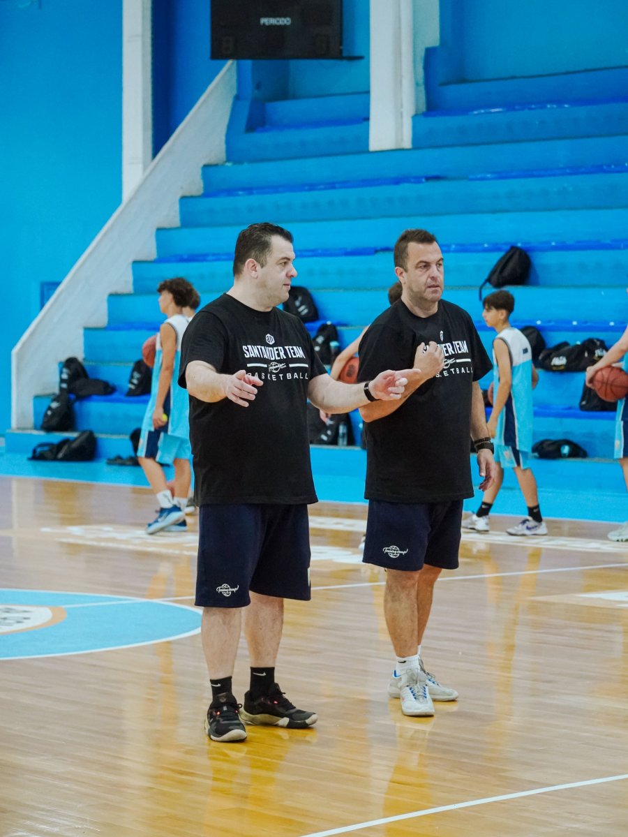 EN EL LUCIO CASARIN. Cristian y Silvio Santander.