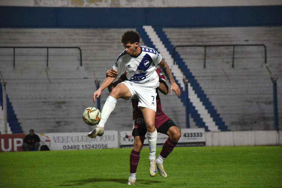 ATACANTE. Juan Cruz Giacone fue el goleador en el Federal. Luego jug&oacute; algunos partidos del Regional y dej&oacute; el Club.