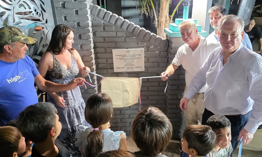 Con el tradicional corte de cintas qued&oacute; habilitada la obra.