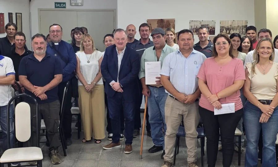 El grupo que particip&oacute; del acto en San Guillermo.