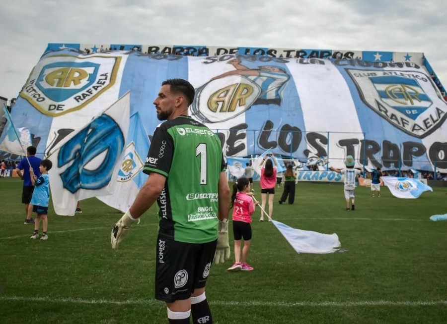 EMANUEL BILBAO NO SEGUIR&Aacute; EN LA CREMA