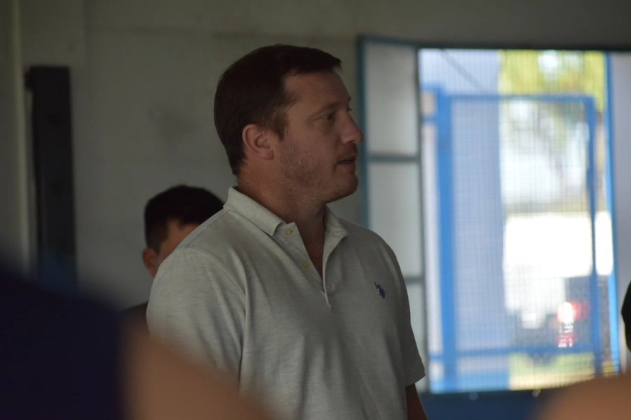 FRANCISCO PARAVANO HABL&Aacute;NDOLE AL PLANTEL ALBICELESTE