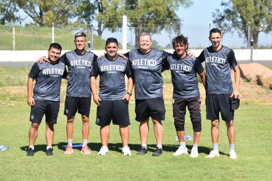 EL CUERPO T&Eacute;CNICO QUE ENCABEZA IV&Aacute;N JU&Aacute;REZ