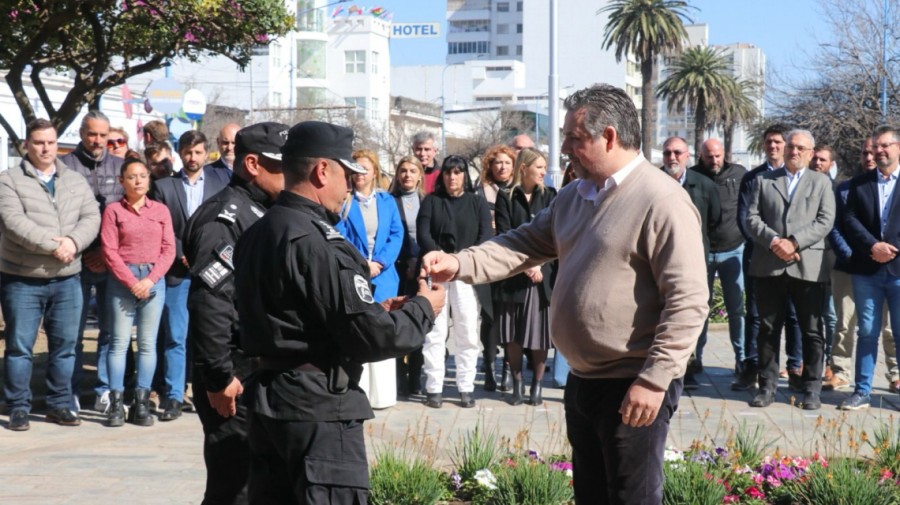 El ministro de Justicia y Seguridad, Pablo Cococcioni, durante una entrega de patrulleros en la Jefatura de Rafaela, en agosto de 2024.