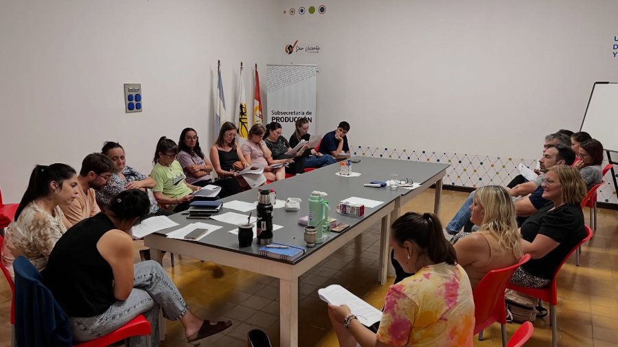 Vista general del encuentro de la v&iacute;spera.