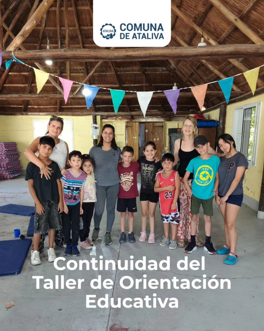 Los talleristas con las coordinadoras.