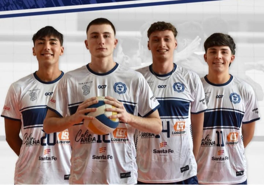 LISTOS PARA EL DEBUT. Los opuestos Agust&iacute;n Moyano, Patricio Minetti, Lucas Paiva y Augusto Masueco.