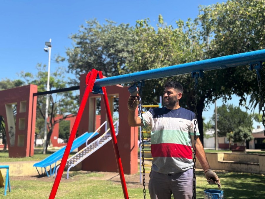 Los trabajos se concentran en la puesta en valor del sector de juegos infantiles.