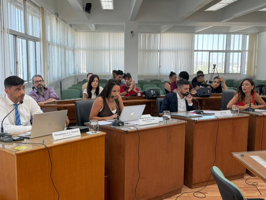 El bloque de concejales del PJ volvi&oacute; a la carga por la reubicaci&oacute;n de la alcaid&iacute;a. (FOTO PRENSA CONCEJO)