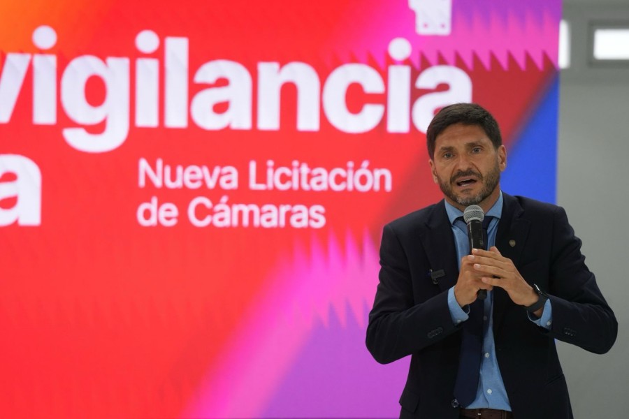 Pullaro encabez&oacute; este jueves la apertura de sobres con las ofertas t&eacute;cnicas para la instalaci&oacute;n del sistema de videovigilancia Lince.