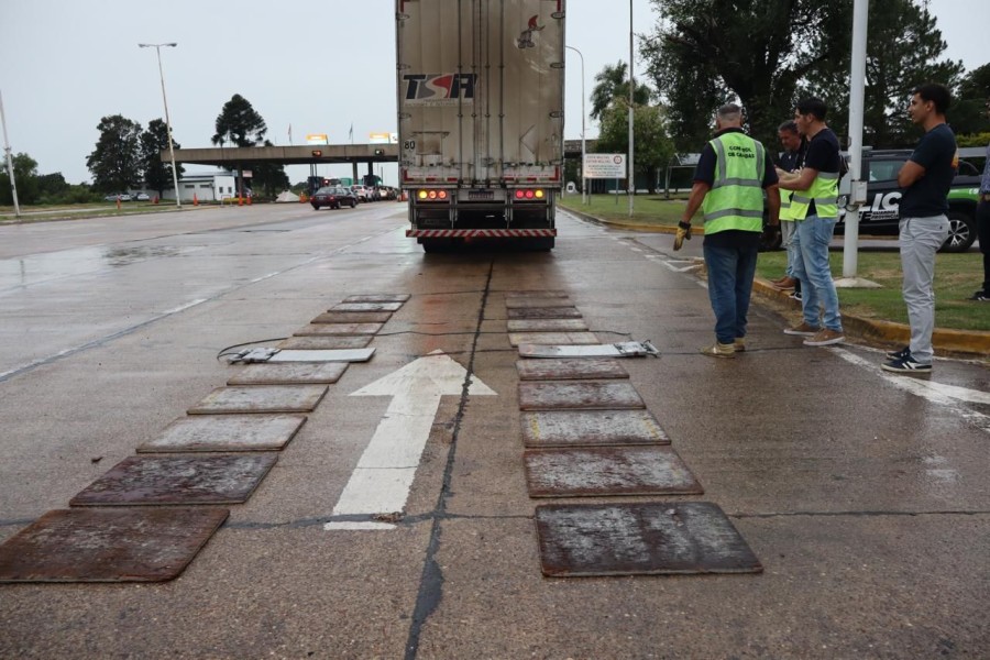 La realizaci&oacute;n de controles obedece a la decisi&oacute;n de proteger las rutas de la Provincia de los camiones que transitan con exceso de carga. (FOTO SCS)