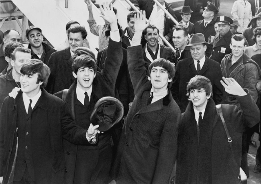 Los cuatro de Liverpool, el 7 de febrero de 1964 en el aeropuerto JFK de Nueva York.