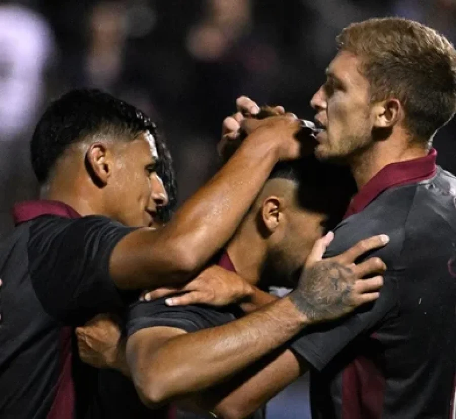 Lan&uacute;s se impuso ante Sarmiento de La Banda por la Copa Argentina.