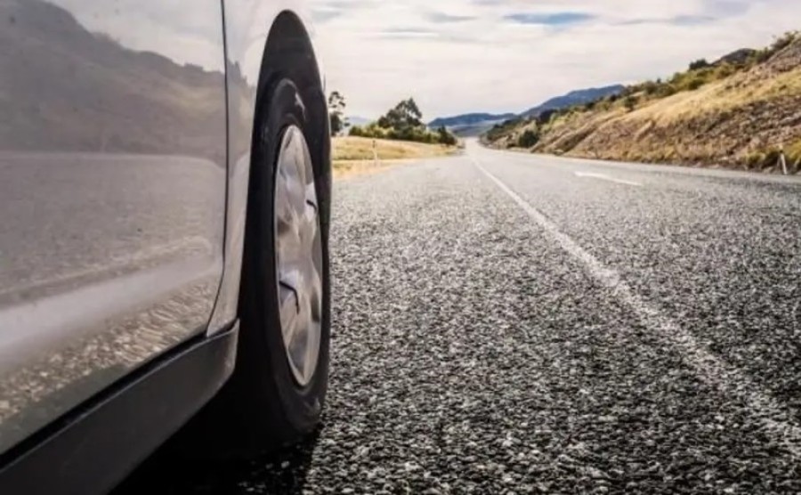 Serie de recomendaciones para la conducci&oacute;n en rutas.