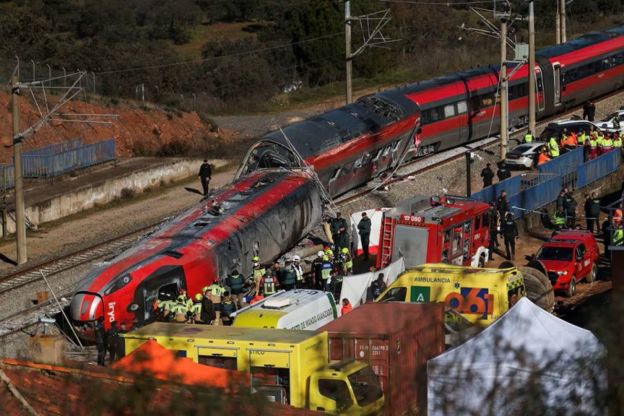 TRAGICO CHOQUE DE TRENES EN ESPA&Ntilde;A. Hasta el momento son 39 los fallecidos y 152 los heridos seg&uacute;n el &uacute;ltimo informe, donde 73 de ellos permanecen hospitalizados, 24 en estado grave.