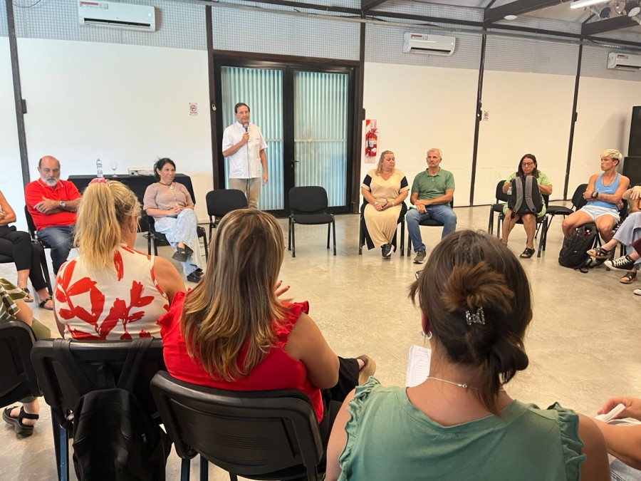 Reuni&oacute;n de trabajo con los equipos t&eacute;cnicos y operativos que participan del Operativo Dengue.