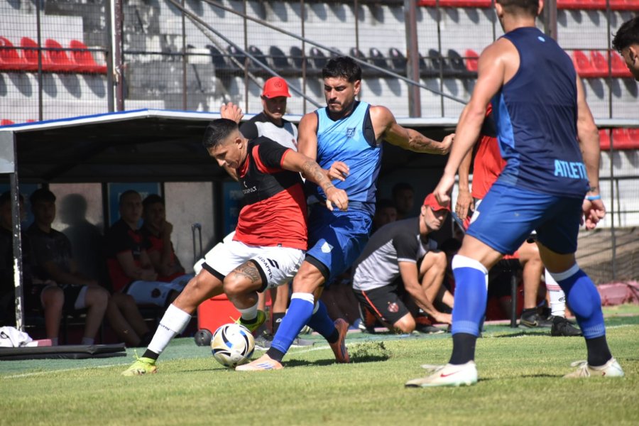 AHORA, EN EL AUT&Oacute;DROMO. La Crema jugar&aacute; nuevamente ante Patronato un juego amistoso. El s&aacute;bado en el Predio Tito Bartomioli.