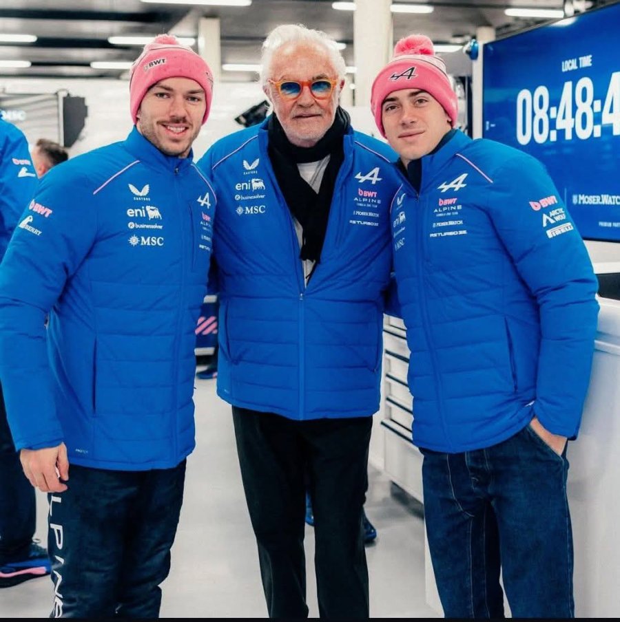 HAY EQUIPO. Gasly, Briatore y Colapinto en Enstone.