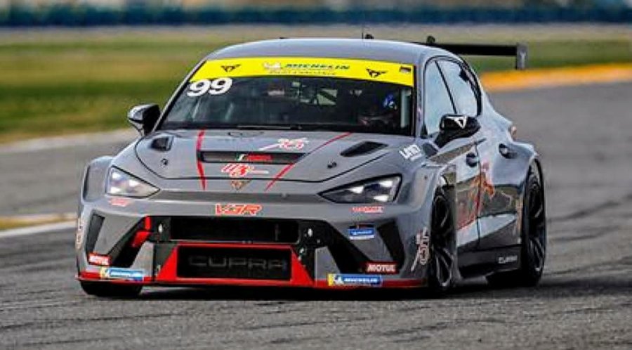 PILOT CHALLENGE. Hicieron la pole Gonz&aacute;lez, Girolami y Barberi con el Cupra Leon VZ TCR.