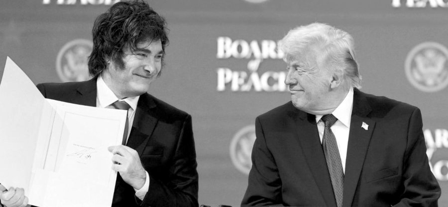CONSEJO DE LA PAZ. Milei asisti&oacute; a la ceremonia que puso en marcha la iniciativa de Trump y dej&oacute; su firma.