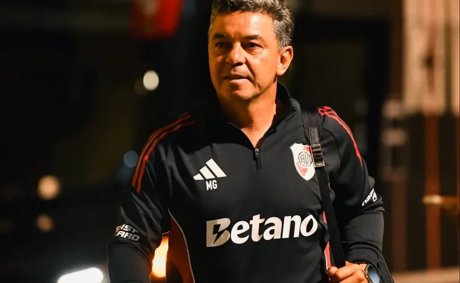 EL ELENCO DE GALLARDO ANTE BARRACAS CENTRAL, EN EL INICIO DEL APERTURA
